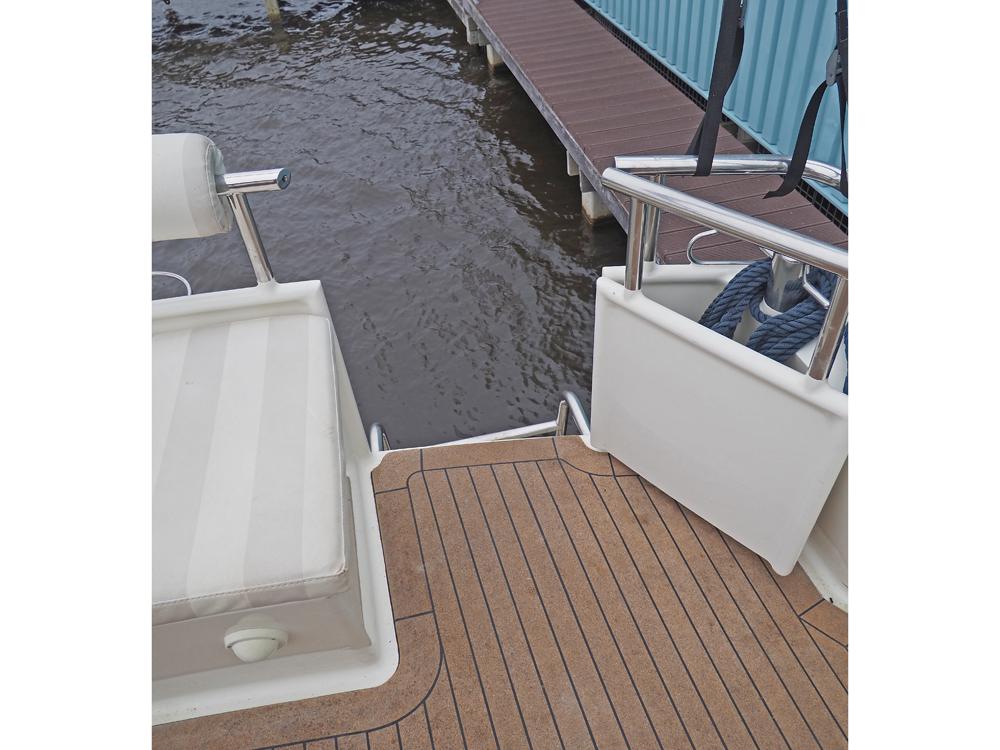  Deck equipment